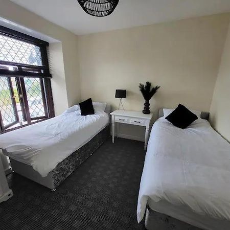 הוליהד The Dublin Packet - Twin Room 1 מראה חיצוני תמונה